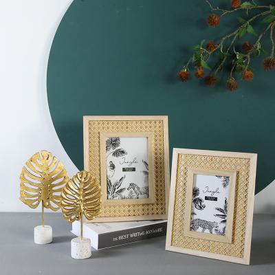 China Postmodern Home Decor Wooden Picture Frames Natural Wood Living Room Picture Frame for sale