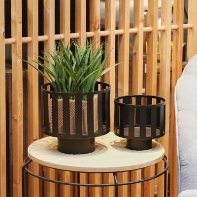 China Modern Home Decor Flower Pots And Natural Planters Metal Plants With Gold Metal Stand for sale