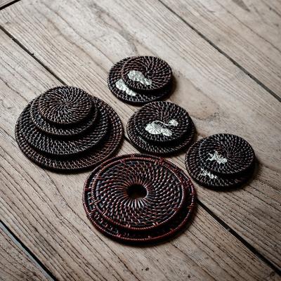 China Bamboo Vietnam Cane Tea Cup Coaster Set Handmade Sustainable Kitchen Black or Round Brown Rattan Woven Tray for sale