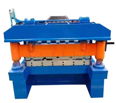 China Classic Rib Panel Roll Forming Machine en venta