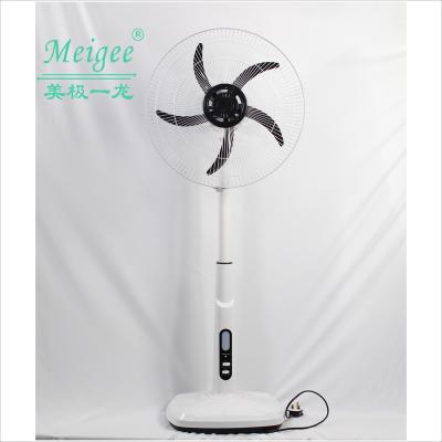 China Mode Selection Normal / Eco / Sleep 18inches AC / DC Rechargeable Batteries Power Supply Stand Fan for sale