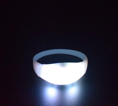 China Wholesale Concert Party Events Silicone Motion Activated Led Wristband for sale