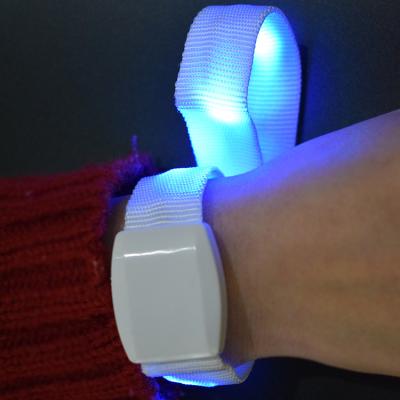 China Party Event DMX512 MHz 433 RFID Remote Controlled Led Wristband Concert Led Wristband Nylon Band for sale