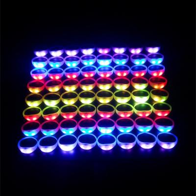 China 2021 New Party Events Concert DMX512 Remote Control Programmable Remote Control Glow Led Bracelet for sale