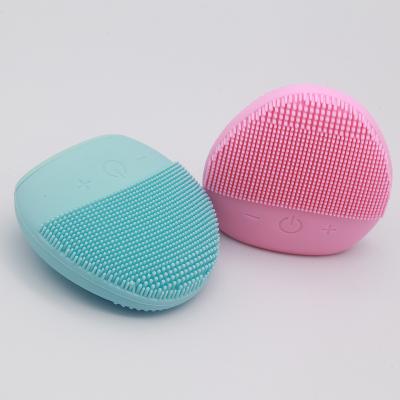 China High Quality Silicone Waterproof Rechargeable Electric Facial Detergent Spa Acne Treatment Household Cleaning Brush IPX7 For Women for sale