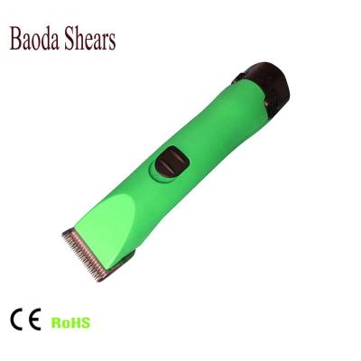 Chine Chien électrique rechargeable Clippers avec la batterie au lithium 2x2000mah à vendre