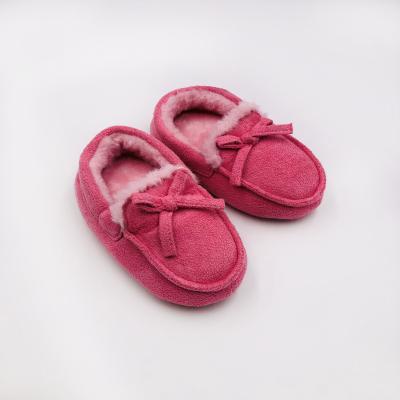 China Wholesale Cheap Thermal Pink Fluffy Decoration Indoor/Outdoor Shoes Moccasin Bow Slippers For Baby for sale