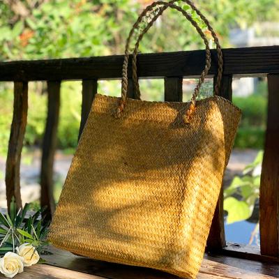 China Sustainable Hot Sale Straw Bag Large Capacity Retro Beach Wide Casual Bag Woven Handbags for sale