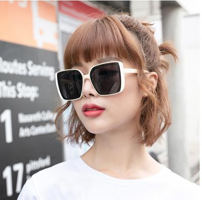 China Fashion Sunglasses 2021 Newest Fashion Ladies Sun Glasses Newest Fashion Ladies Oversized Square Oversized Square Shade Vintage Sun Glasses Sun Glasses for sale