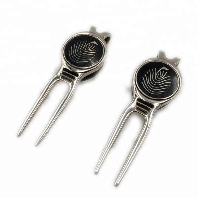 China High quality metal golf green ball fork spring ball fork golf tools supplies for sale