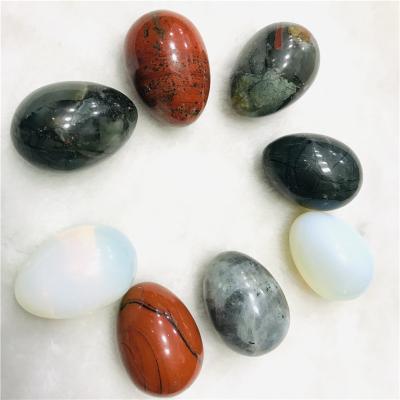 China Wholesale High Quality Natural Rough Stone Crystal Eggs Carvings For Decoration from China Crystal Eggs Reiki Healing Crystal for sale