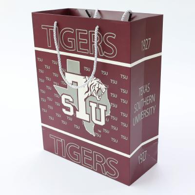 China Recyclable Recyclable Custom Logo Print Gift Bag With Shopping Kraft Paper Bag Black Packaging for sale