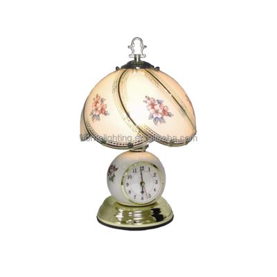 China TM-2639 Traditional Floral Decorative Wake Up Light Brass Accent Touch Table Lamp for sale