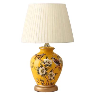 China JL065 Chinese antique hand painted porcelain ceramic table lamp traditional decorative for sale