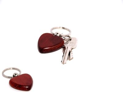 China Heart shape round side Wood key chain for sale