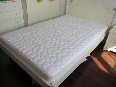 China Ellipse Design Cotton Quilted Microfiber Mattress Covers and Protectors for Household for sale