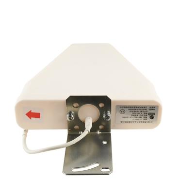 China Multiband Signal Booster 900/1800/2100/2600mhz four bands 2g 3g 4g lte signal repeater for signal enhancement 4g for sale