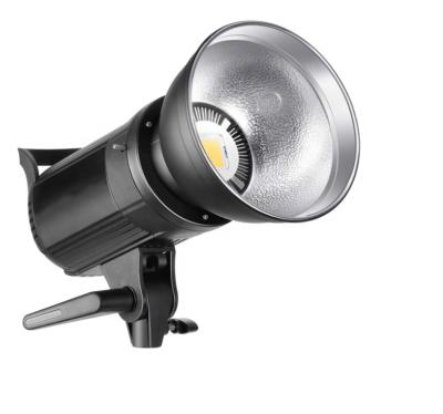 China Live Oem Rechargeable 200W Led Spot Light Super Bright Outdoor Led Spot Light For Kids Video Photography for sale