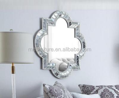 China Venetian Style Wall Mirror Fantasy Reflects Moroccan Design Style Wall Mirror Venetian Decor in Champagne Wooden Trimming for sale