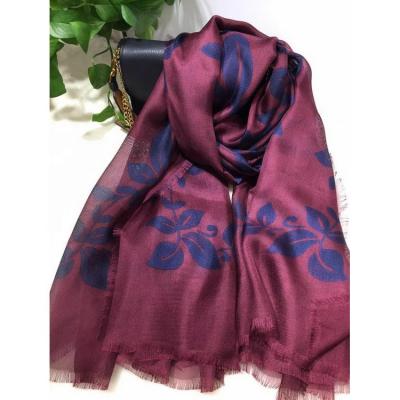 China Gauze Sunscreen Shawl Scarves 100% Long Silk Scarf for sale