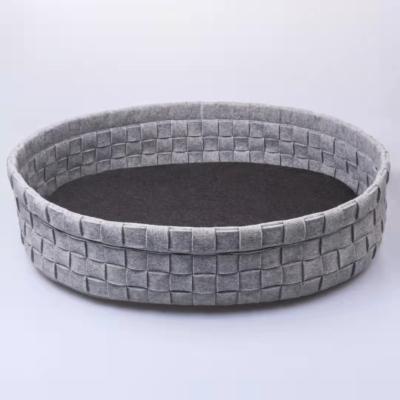 China Sustainable Nordic Style Felt Single Soft Folding Pet Bed For All Seasons for sale