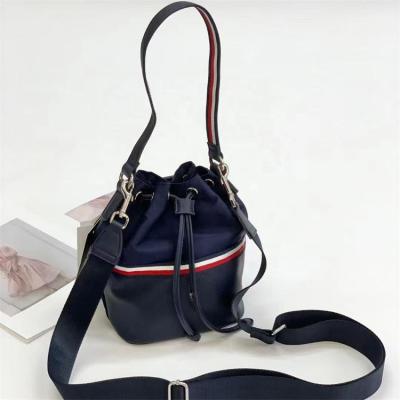 China Water proof Fashionable Luxury Detachable Drawstring Buckethandbag Cloth Women Shoulder Bag For Girls for sale