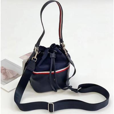 China Water proof Luxury Detachable Drawstring Messenger Bag Single Strap Custom Women's Handbag Cloth Shoulder Bag For Women for sale