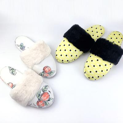 China Personalized Light Luxury Flat Party Bedroom Wedding Closed Toe Satin Fluffy Slippers For Ladies for sale