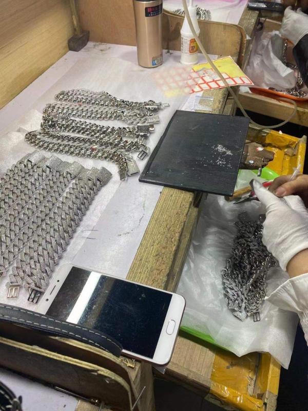 Verified China supplier - Yiwu Juxin Jewelry Co., Ltd.