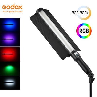 China Mini Godox LC500R 2500K-8500K RGB LED 96 TLCI 98 Full Color Light Stick Light Effects CRI Bicolor With Barndoor for sale