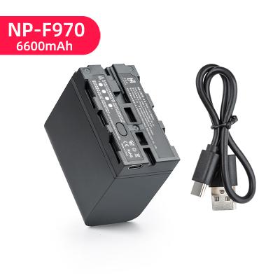 China Convenient to install NP-F970/NP-F750/NP-F550 6600mAh lithium battery and USB charging cable for sale