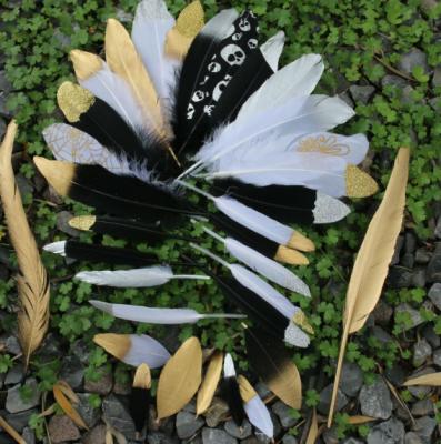 China Plush gold dipped feathers, white feathers with painted tips, real feathers, quill feathers, wedding party decorations / turkey 10-14 for sale