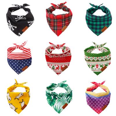 China Dog Scarf Triangle Pet Christmas Cotton Plaid Scarf Viable Drool Cat and Single Layer Dog Bib Ornament for sale