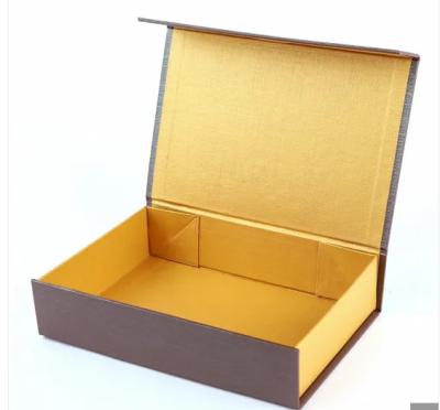 China Custom Longgang Cardboard Folded Box Paper Shipping Cardboard With Magnet for sale