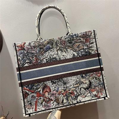 China High quality color canvas multifunctional bright embroidery for lady for sale