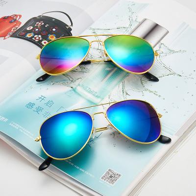 China 2020 decorative sunshade wholesale men's and women's sunglasses shape sunglasses multicolor pilots glass toad glass metal sunglasses for sale