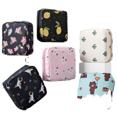 China Mini Waterproof Cosmetic Bag Girls Cosmetic Bag Storage Pad Towels Viable Portable Ladies Cosmetic Bag for sale