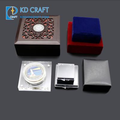 China Custom Enviroment Friendly Round Square Holder Coin Challenge Storage Box Velvet Packaging Medal Wooden Plastic Leather Plastic Acrylic Gift Boxes for sale