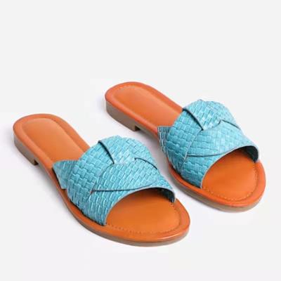 China Fashion Trend Big Toe Fashion Women's Sandals Personality Popular Flat Slippers Of The Clip And Small Sandals Women for sale