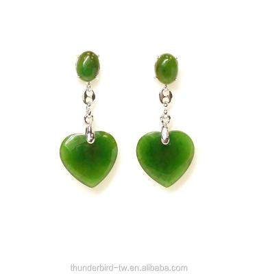 China Romantic Real Natural Good Quality Jade Cabochon Heart Jewelry Fashion Jewelry Dangle Earring Gemstone Nephrite Gemstone for sale