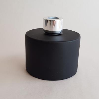 China New Design 250ml Matte Black Diffuser Bottle Luxury Round Tubular Matte Black Diffuser Bottle Glass Diffuser Bottle for sale