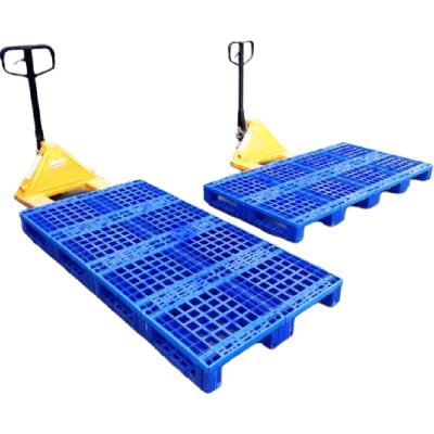 China EPP Foam Two Way Entry Cold Storage Plastic Pallets Single Faced for sale