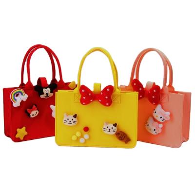 China Multiple Nice Handbag Design Incredible Lady New Style Cartoon Style Fashionable Handbag for sale