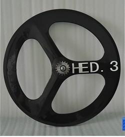 China Hot sale 700c 3k glossy tri-spokes carbon clincher wheel for road bike&track bike for sale