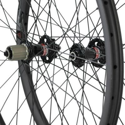 China 26er bike mtb carbon wheels Mountain bike carbon wheelset chinese clincher 25*25mmrim for sale