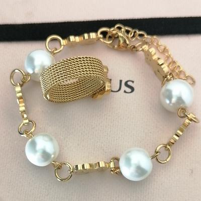 China Fashion Cute High Quality Dress Jewelry 316 Stainless Steel Touses Luxury Original Bear Pearl Bangle for sale