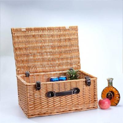 China Feature Set Of 3 Natural Wicker Romantic Christmas Outdoor Gift Basket And Handle Unique Gift Box Willow Picnic Basket With Lid for sale