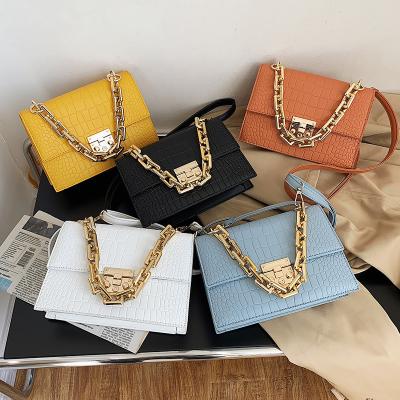 China 100% 2020 New Eco-Friendly Unique Bag Women Shoulder Messenger Bags Chain Handbags And Purses for sale