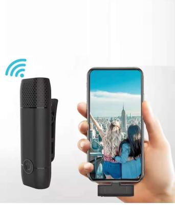 China Professional Short 2.4G Mini Portable Wireless Lapel Clip Microphone Video Conference Microphone for Live Show Broadcast Interview Vlog for Iphone for sale