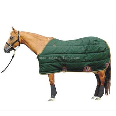 China High Quality 420D Polyester Custom Quilted Horse Blankets 420D Indoor Stable Winter Horse Blankets for sale